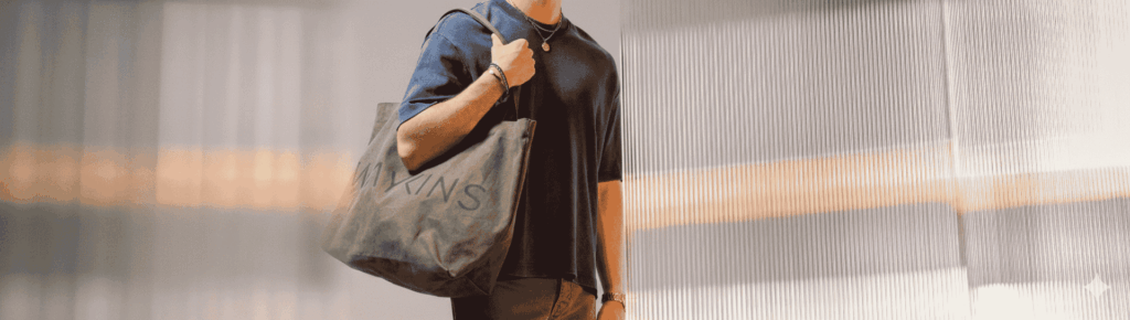 How to Wear a Tote Bag as a Man with Style